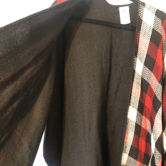 Woolrich Reversible Shawl - Picture 2 of 3